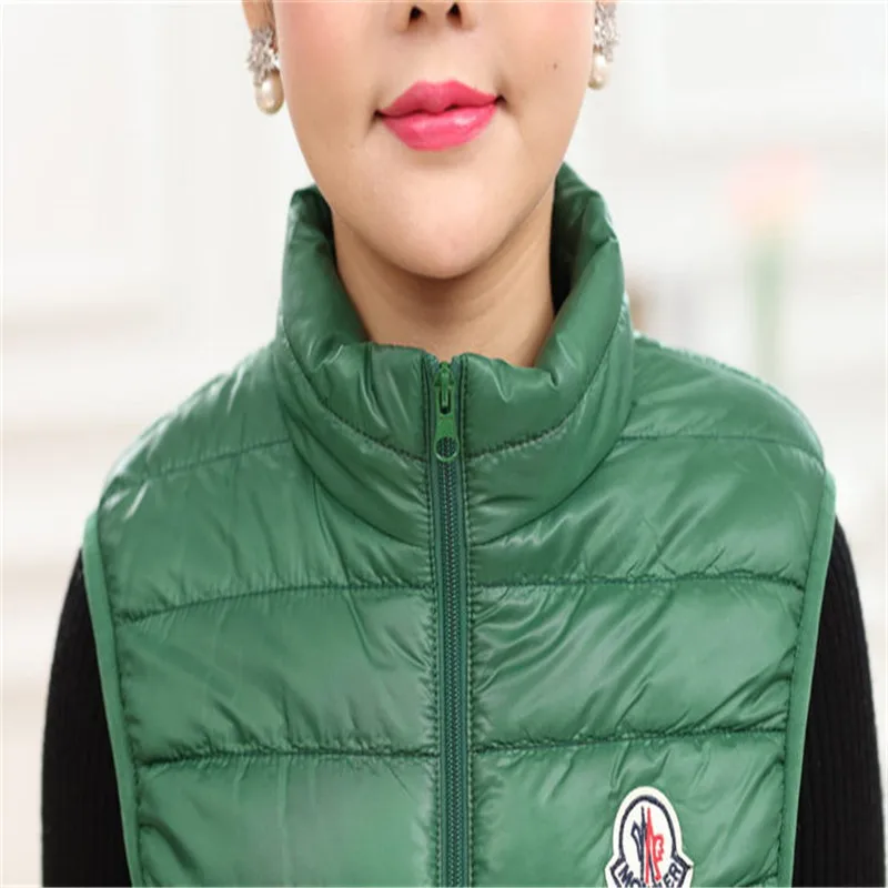 

women Winter vest Down cotton plus-size pure color Coat keep warm Mom's cotton vest 2019 new Sleeveless hooded Thicken clothes