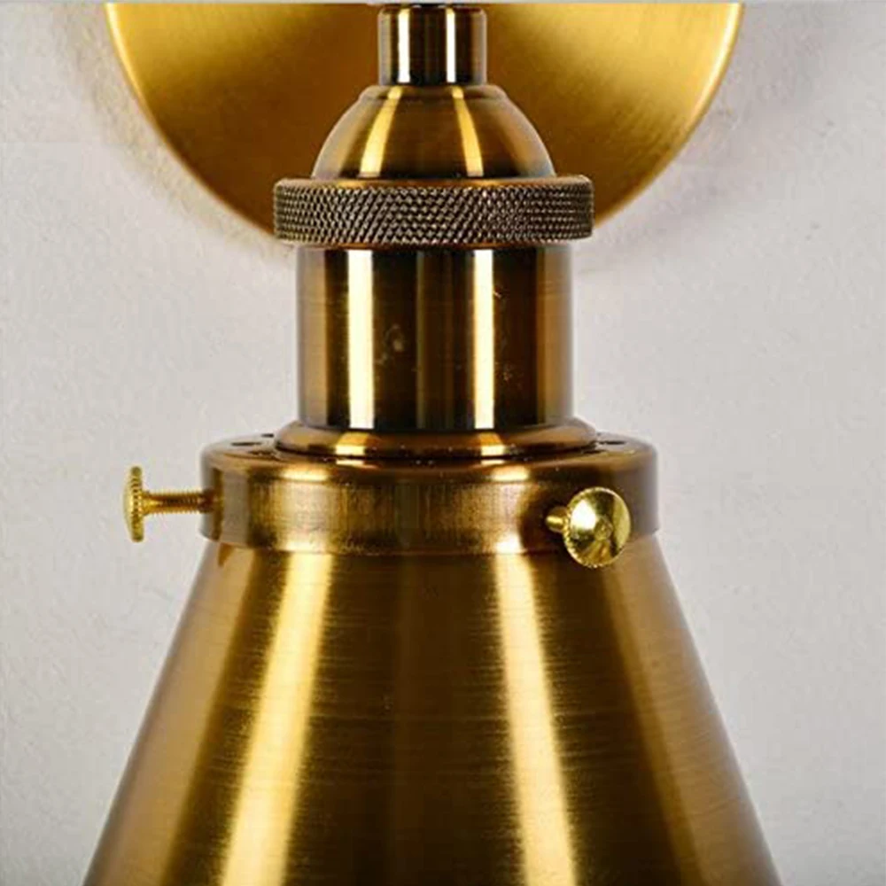 Золотистое классическое настенное бра с заглушкой коническая лампа медным