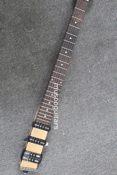 Деловая электрогитара с сумкой для переноски | Спорт и развлечения