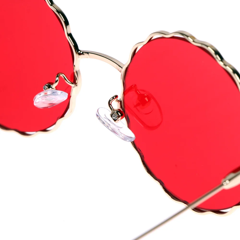 

KLASSNUM 2019 New Vintage Stylish Metal Frame Women Men Round Plum blossom Sunglasses