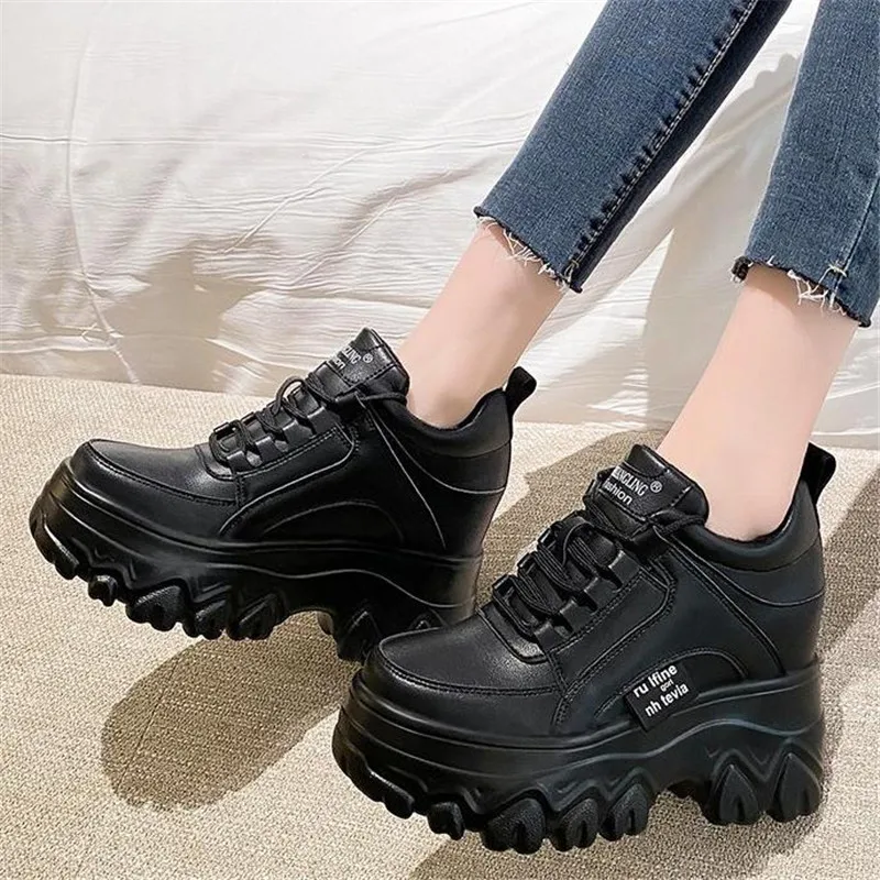 Женские зимние кроссовки на платформе теплые меховые плюшевые стельки ботильоны