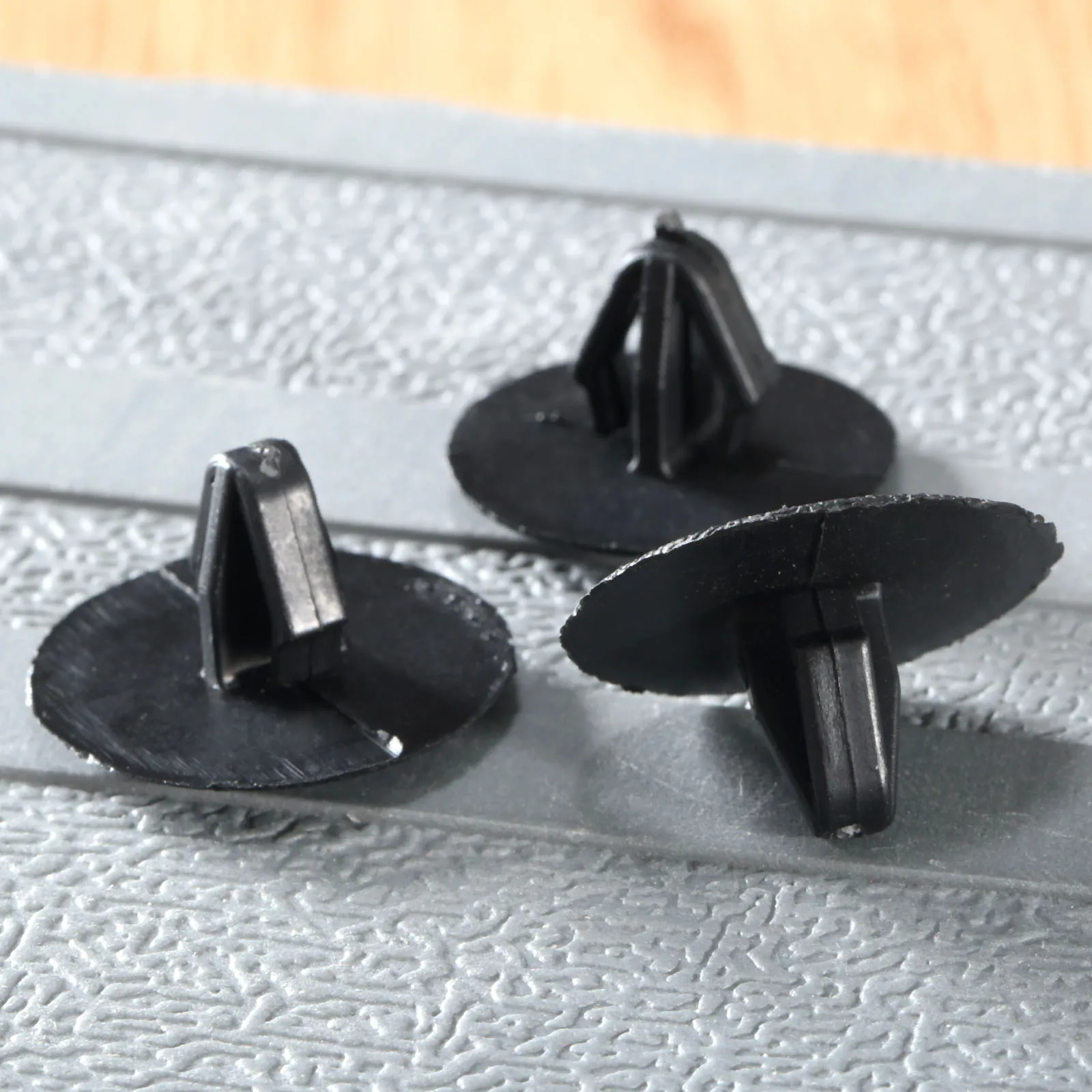 Клипсы для автомобильного бампера пластиковые заклепки с отверстием 12 мм 50