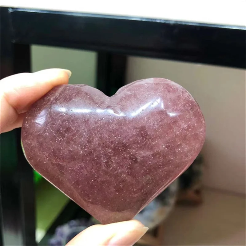 

Wholesale red natural strawberry quartz heart carved crystal heart healing crystal for gift decoration