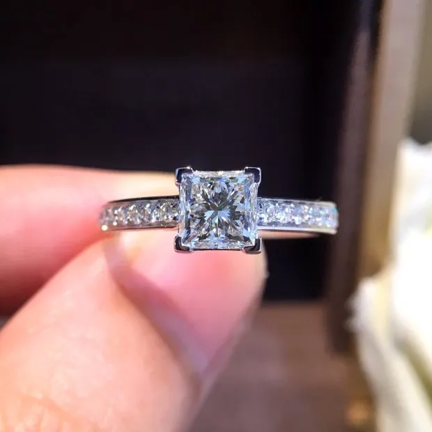 Кольцо с натуральным бриллиантом 18K золото чистое красивое кольцо драгоценными