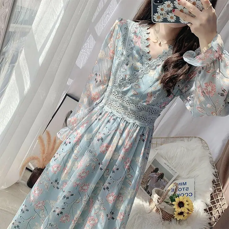 

Women's Spring Autumn Style Chiffon Dress Women's Printed Long Sleeve V-Neck Elegant Lace Patchwork Dress AA3288
