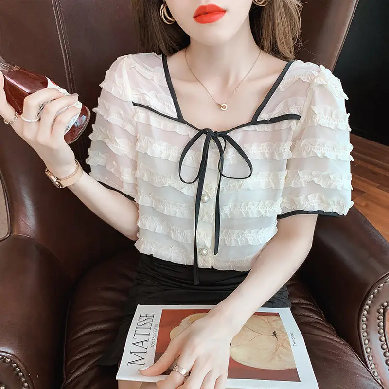 

Блузка женская с V-образным вырезом, элегантная повседневная однотонная белая рубашка с коротким рукавом, топ с вышивкой в виде красного сер...