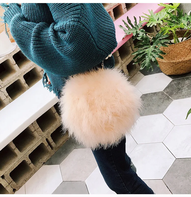 Luxury Designer Fur Purse Women Ostrich Feathers Evening Party Bag Famous Brand Handbag Fall Winter Party Day Cluthes Drop Ship