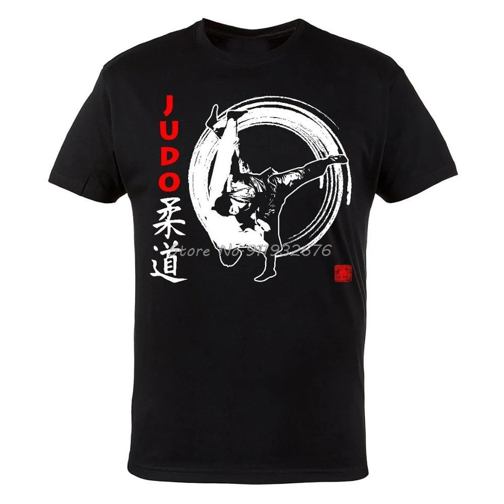 Футболка из хлопка с коротким рукавом идеально подходит для повседневной носки -