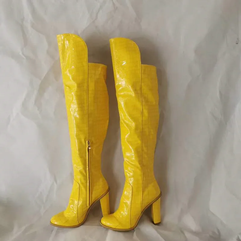 

SHOFOO/обувь; Красивые и модные женские сапоги; Лакированная кожа; Сапоги на толстом каблуке высотой около 11 см; Женские сапоги до колена.