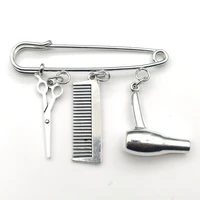 2020 essential creative personality hair stylist brooch charm jewelry hairdressing scissors comb pendant washing cutting brooch