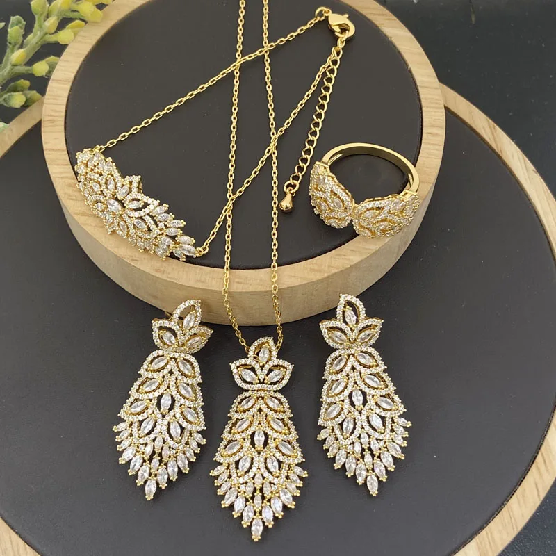 Colar com Brincos Pulseira e Anel para Presentes do Banquete da Mulher a Zircônia Luxuosa da Folha de Palma da Forma da Correia Pavimenta