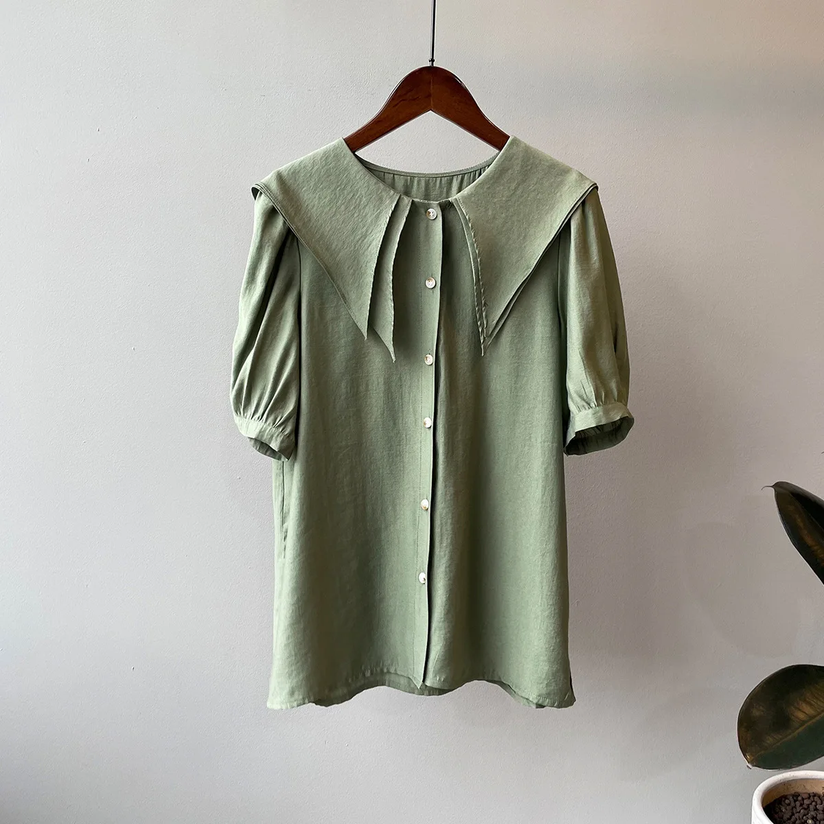 

COZOK Navy Collar Shirt Female 2021 Summer New Korean Design Bubble Sleeve Short Sleeve Shirt H310