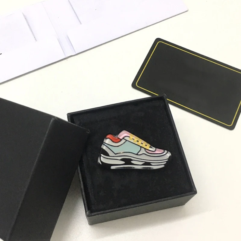 2019 New Hot Brand Fashion Jewelry For Women Shoes Design Brooches Party Sweater Brooche C Name Stamp |