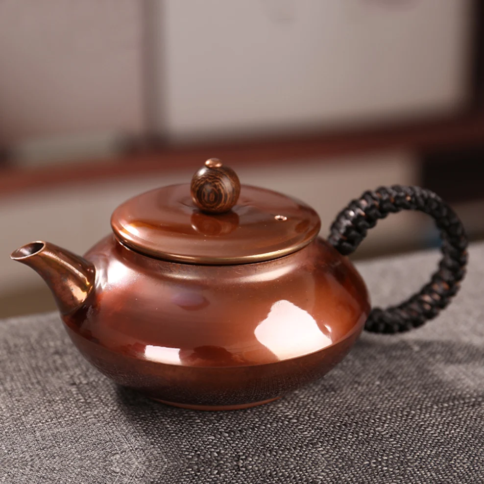 Маленький медный чайник в стиле ретро Традиционный красный ручной работы для