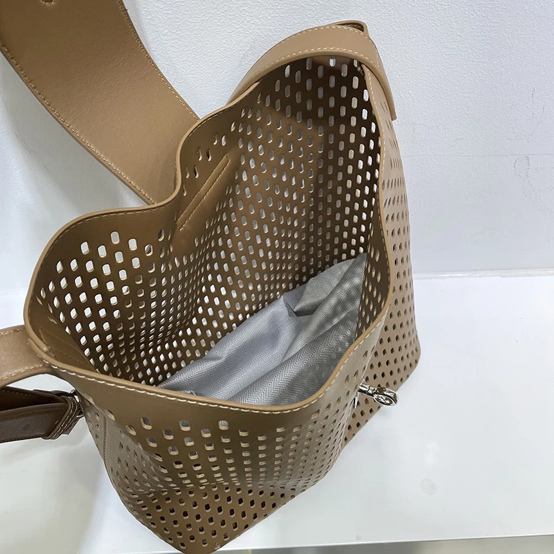 

2021 New Women's Bag Korean Style Hollow Out Bucket Bag PU Leather Soft Female Small Bag Sets Youth Shoulder Bag Whole Sale