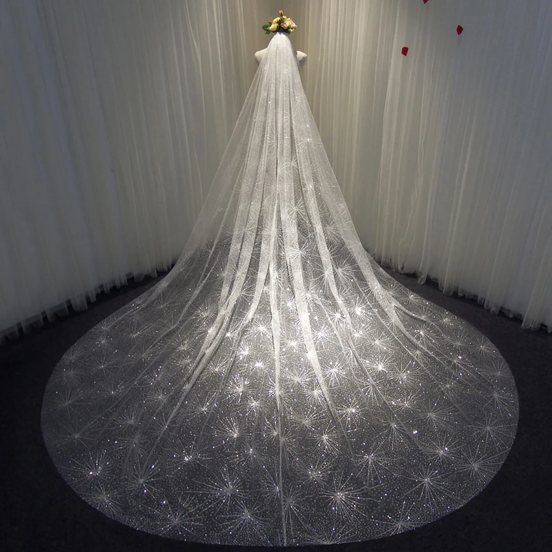 Глиттер-пелерины "Звездное небо". Сверкающие, длинные, шампанское и белый цвета с хвостом из роскошного тюля для свадебных нарядов. Головные уборы для невесты. Фотоаксессуары.