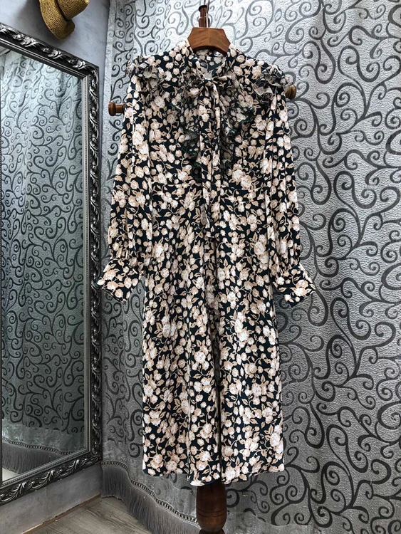 

2021 early spring new fashion women's neckline knotted decorative printing long-sleeved long dress 1227
