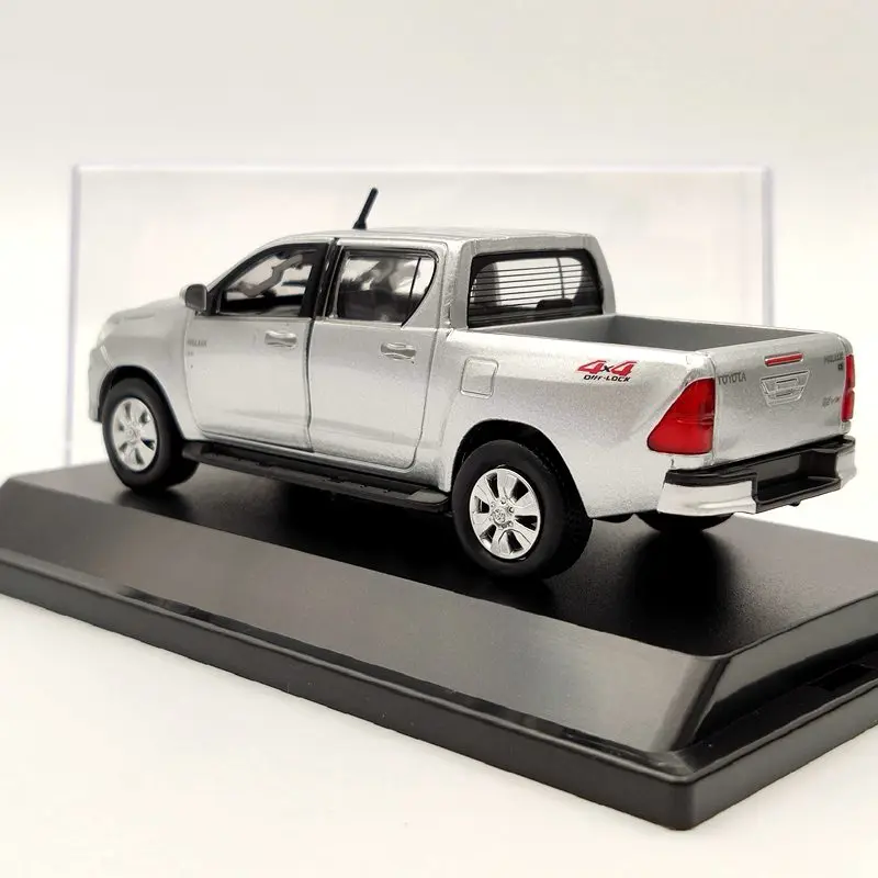 1/43 для тонн ~ ota Hilux Revo 2 8 4X4 замком Diff серебро литьё под давлением модельных