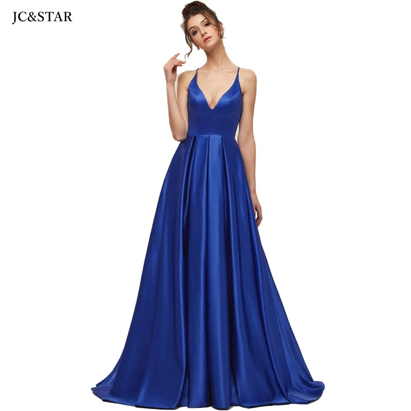 Женское атласное платье на тонких бретельках с открытой спиной и глубоким