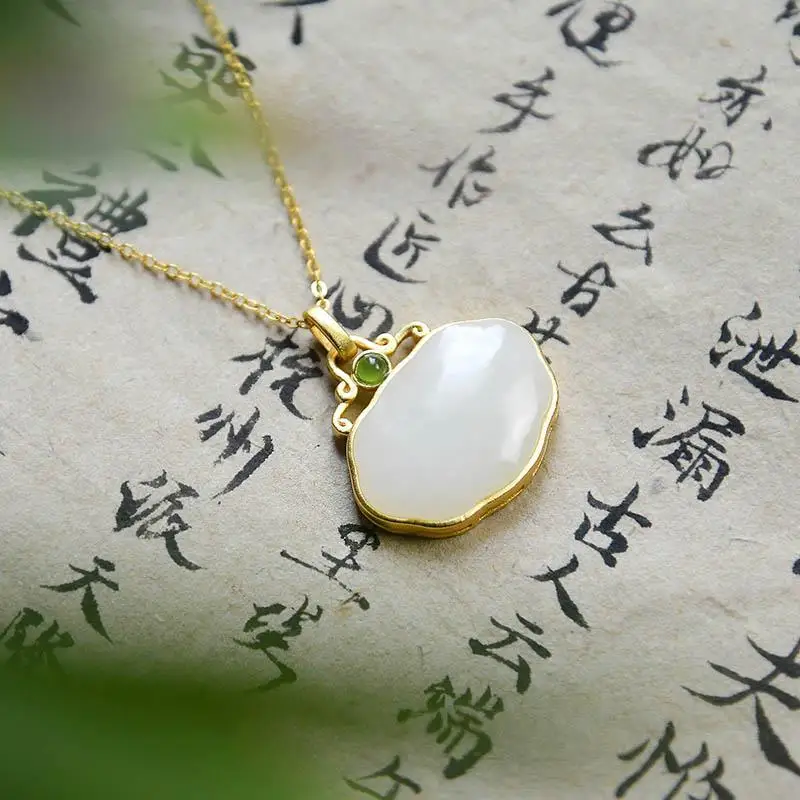 

Natural Hetian Jade Xiangyun Ruyi Pendant S925 Sterling Silver Jade Necklace Vintage Gilding Craft Silver Necklace