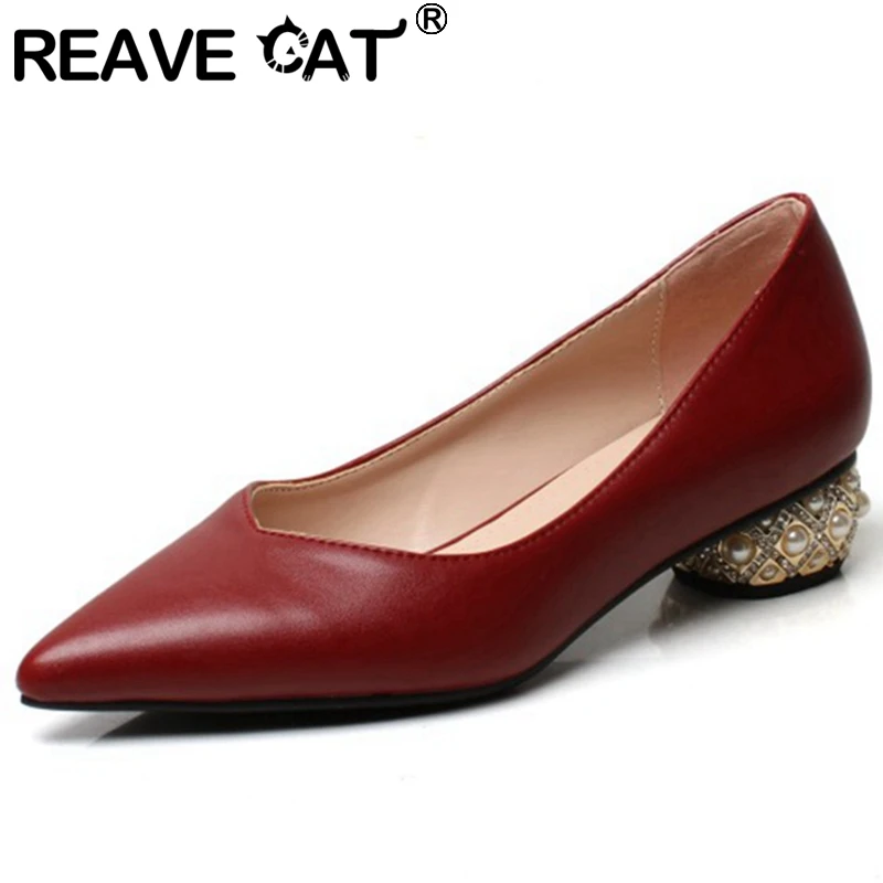 

REAVE CAT New 2021 Ladies Pumps Pointed Toe 3.5cm Strange Heels Pearl Slip-On Elegent Consice Big Size 43 Date Casual A3596