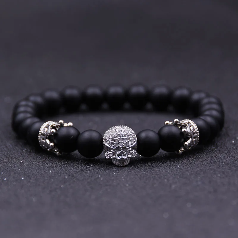 Мужской браслет из натуральных бусин на нитке с микрозакрепкой фианита Скелет
