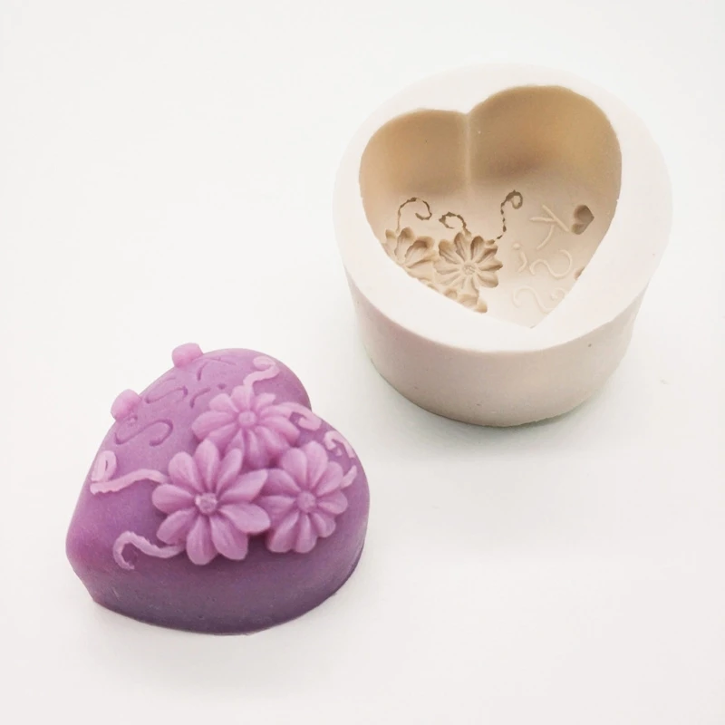 

4Pcs Heart Shaped Rose Flower Silicone Mold Soap Bath Bomb Candle Resin Mold Kit 83XF