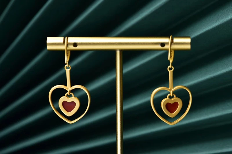 

Amorita boutique Vintage red heart stone drop earrings