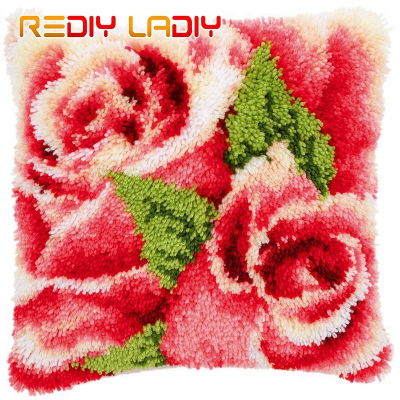 Крюк с защелкой розами и маками для подушек предварительно нанесенными