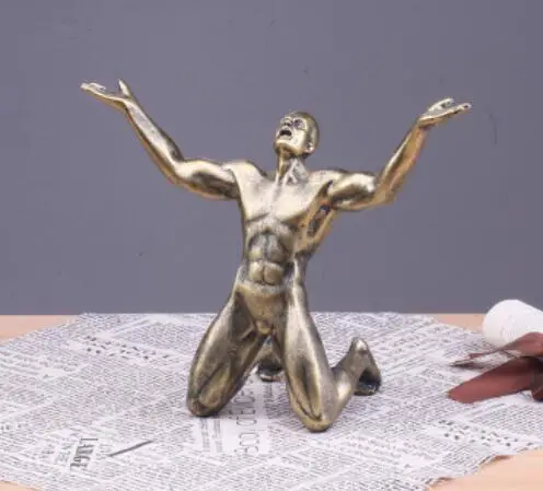 

European-style black Male creative Figurine Shouting figures kneeling Sculpture Lucky Animal Statueart Crafts decoration