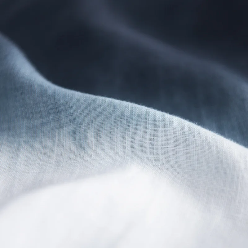 Мужская рубашка с градиентным принтом стоячим воротником длинным рукавом синего