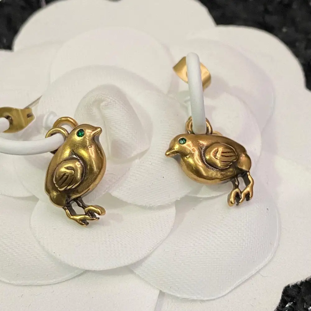 

2020 newest luxury 1:1 earrings jewelry vintage bird shaped stud earring for women accessories ladies ear stud decoration gift