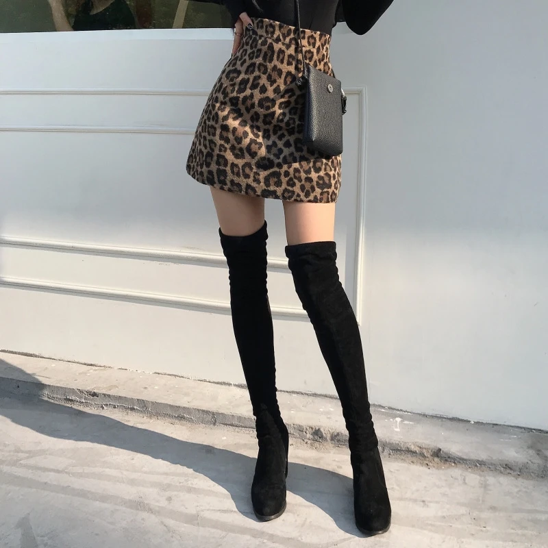

2021 Spring Women Skirt Fashion Leopard Skirt High Waist Outwear Female Sexy Woolen Skirt Casual Women Mini Skirt