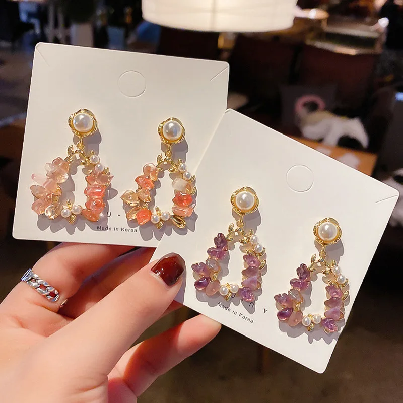 

Retro Natural Stones Hollow Out Geometric Earrings for Women Gold Color Alloy Pearl Hanging Dangle Earrings Party Jewelry Gifts