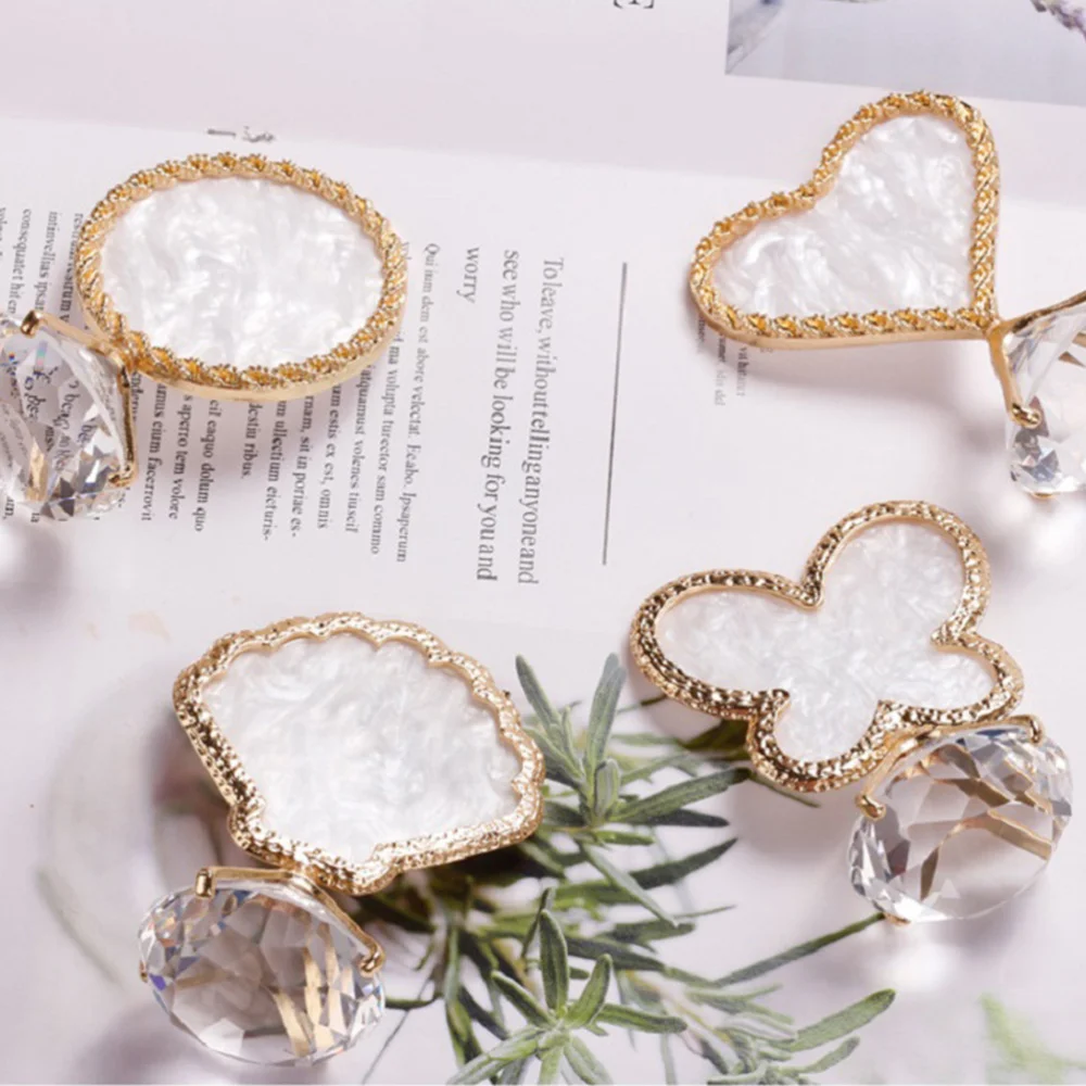 

1Pc Manicure Display Rack Earring Exhibition Stand Crystal Bottom Display Shelf
