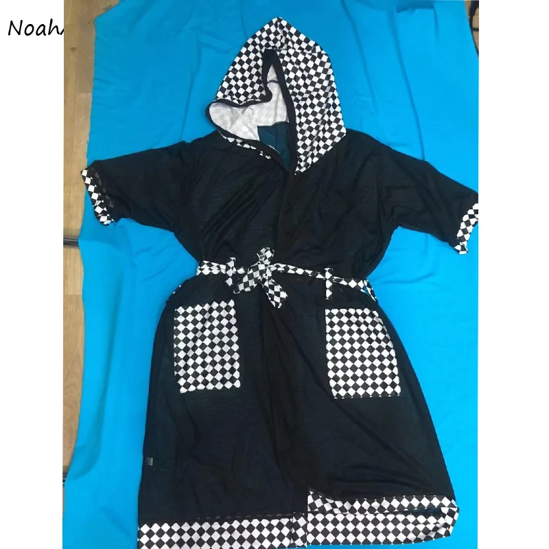 

Short Sleeve Hoodied Pocket Mesh Cover Up