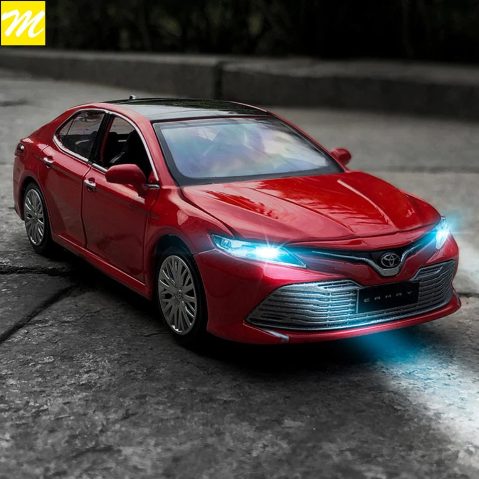 

1:32 Toyota Camry car alloy metal car model toy inertia swing car vocal model toy collection children's toy gift motel toys
