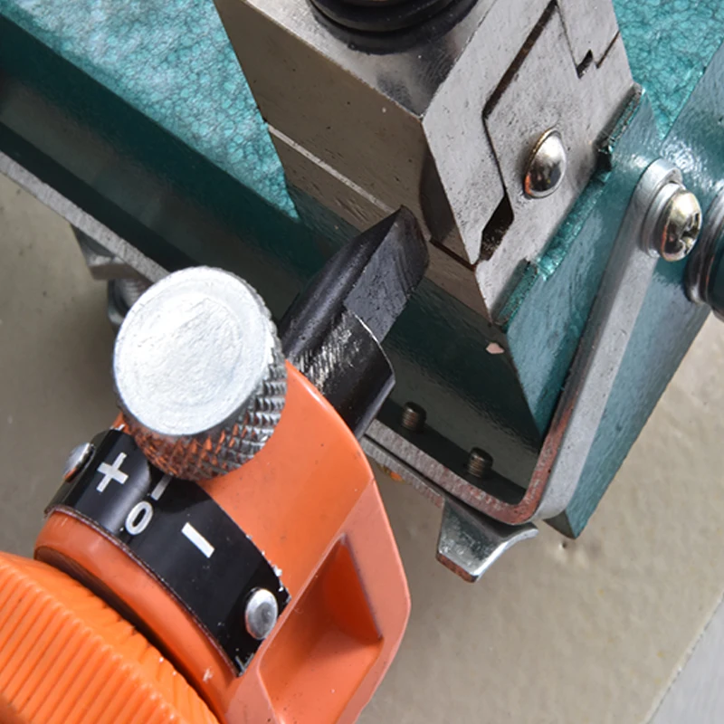

268B Locksmith Tool Key Cutting Machine For Household And Car Key Locksmith Supplies 220V 120W