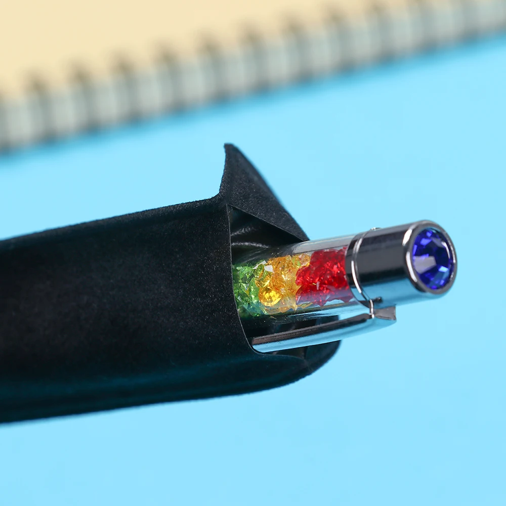 Круглый матовый полупрозрачный пенал пластиковый/тканевый однотонный чехол для