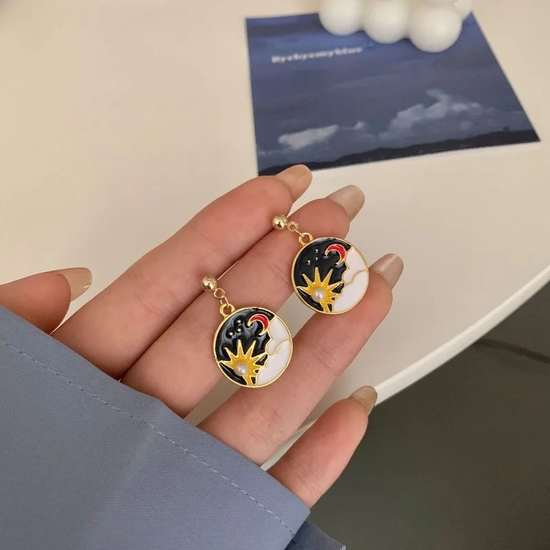 

LOVOACC Lovely Little Moon Sun Faux Pearl Dangle Earrings for Women Girls Geometric Circle Drop Earrings Accessories Pendientes