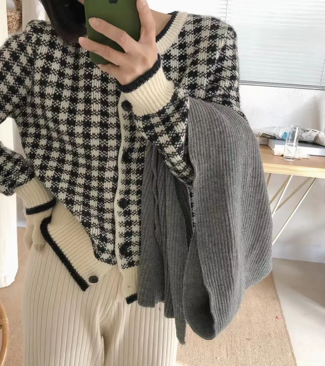 

Retro Plaid Sweater Women 2021 Autumn Winter O-Neck Single-Breasted Cardigan Sweater Fashion Digital Knit Sweet Kawaii Sweater