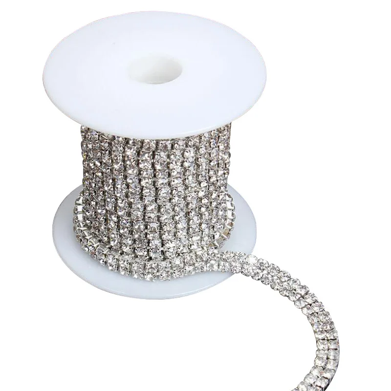 Серебристо белые стразы двухрядная цепочка с когтями стеклянные широкая сделай