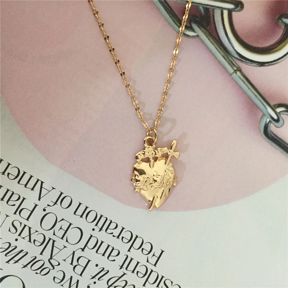 Модное позолоченное ожерелье с подвеской-мечом в форме сердца для женщин и