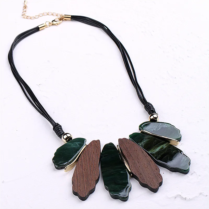 Длинное ожерелье в стиле бохо для женщин массивное с кулоном из дерева и пластика