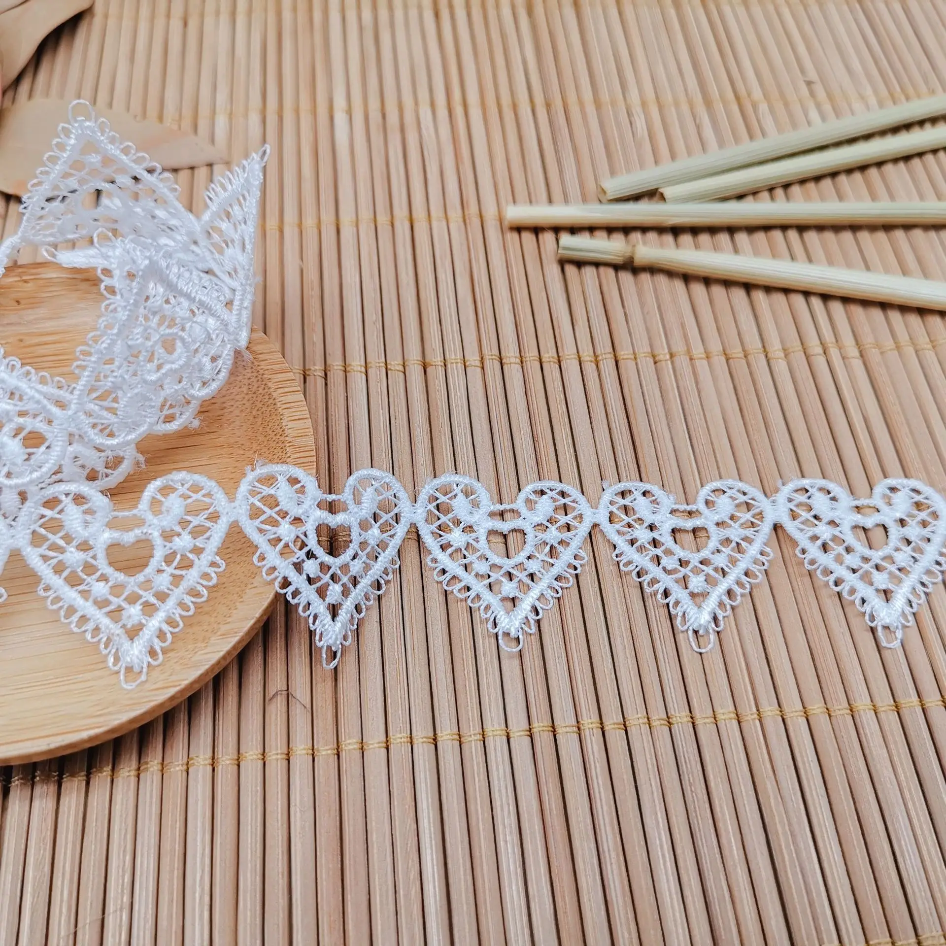 кружево любви. кружево любви. вязаное сердце кружевное. кружево с сердечками. платье анны щербаковой с кружевом.