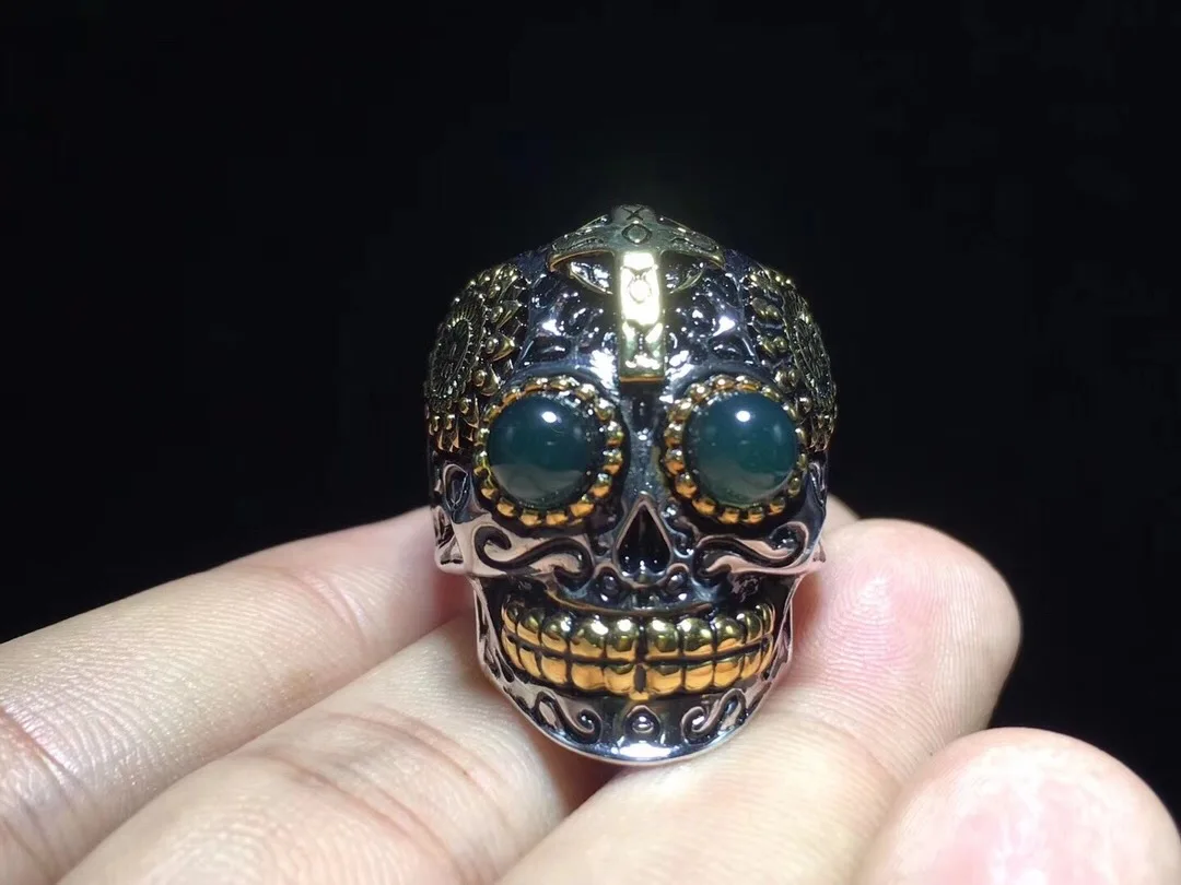 Подлинное кольцо синего янтаря мужское с черепом и изменяемым размером