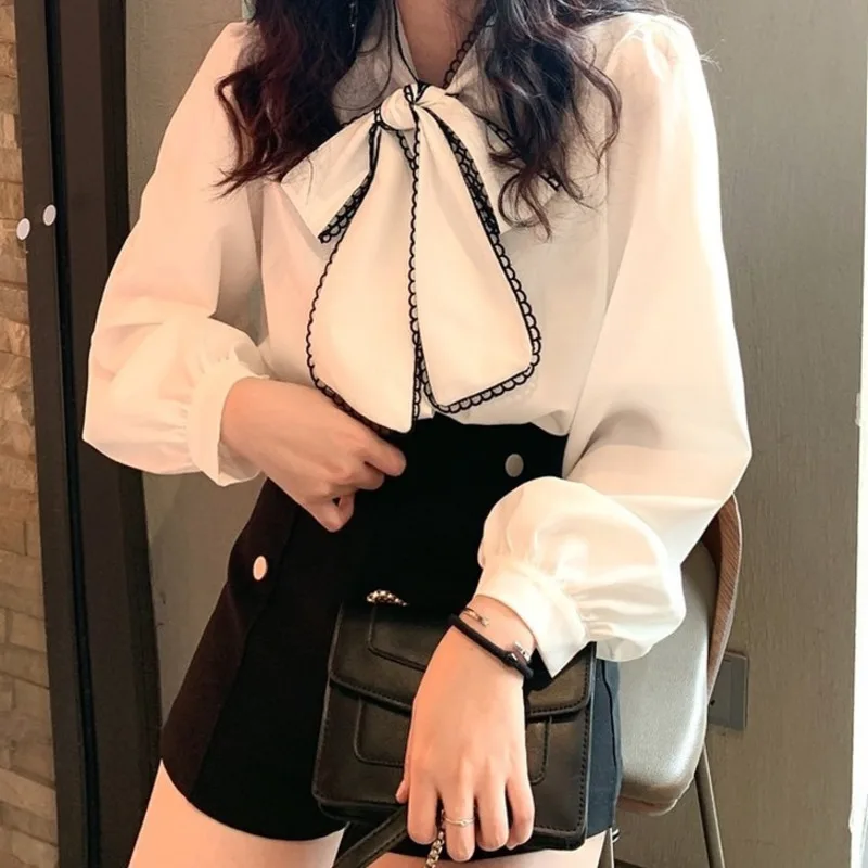 

Women Long Sleeve Shirts White Blouses Vintage Korean 2020 Spring Sweet Bow Loose Ladies Blouse Office Lady Sweet