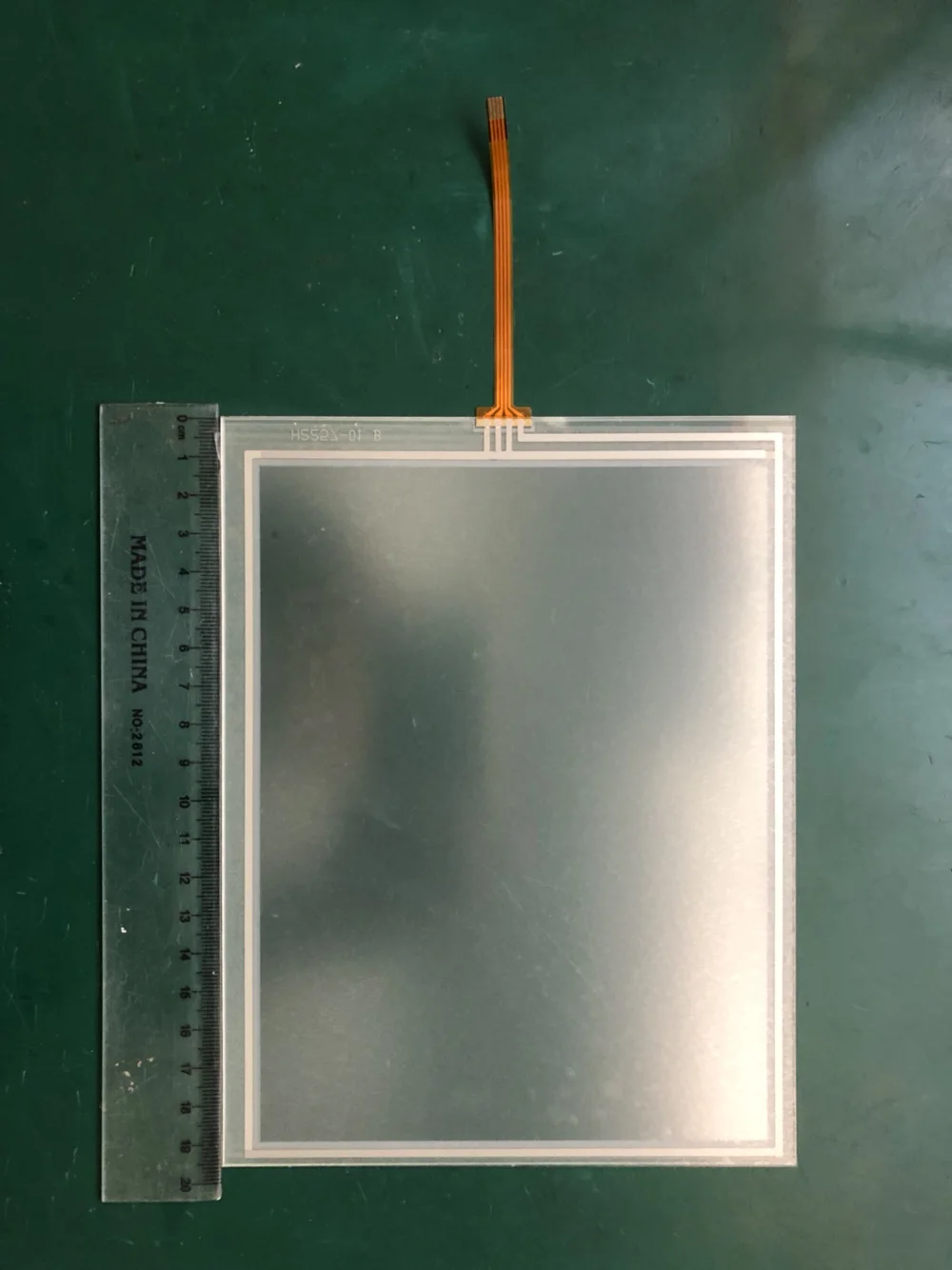 

The DANIELSON H2257-01 B Touch Screen Touchpad Touches The Glass