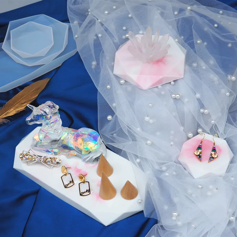 

DIY Crystal Epoxy Mirror Cut Diamond Shaped Table Mold Silicone Tray Resin Mold