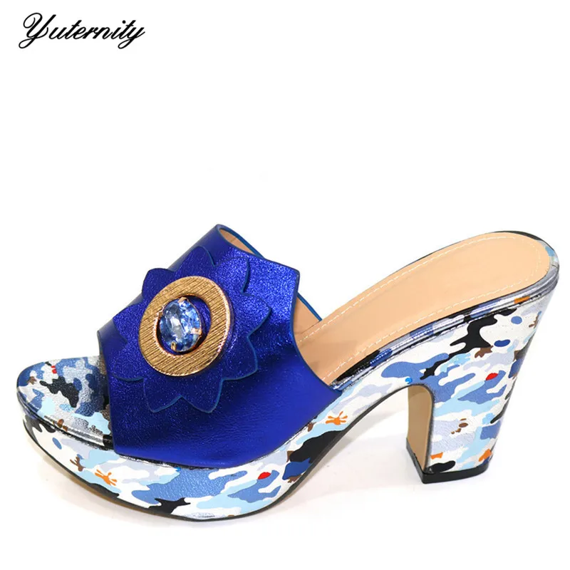 Новое поступление Летняя стильная женская обувь на высоком каблуке в